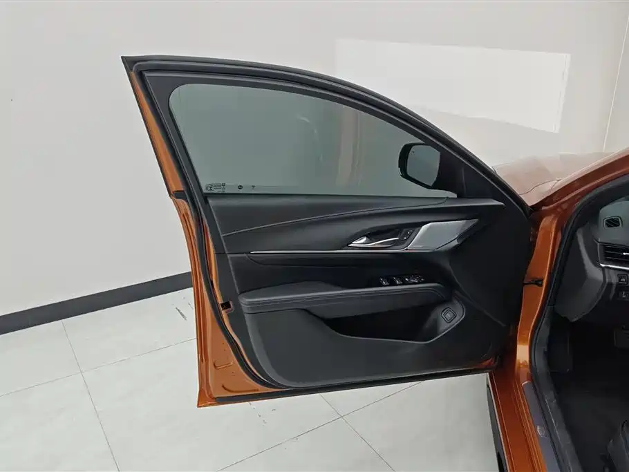 Cadillac CT4 2023 25T Luxury Model фото 7