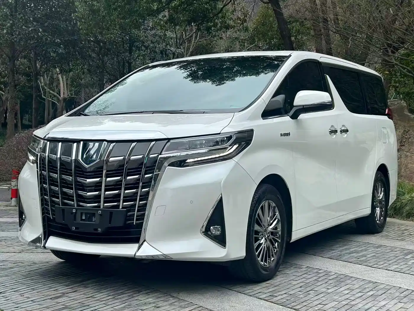 Toyota Alphard 2021 Hybrid 2.5L Luxury