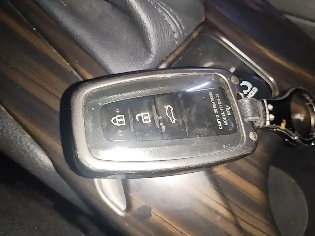 Toyota Frontlander 2022 2.0L CVT Elite фото 9