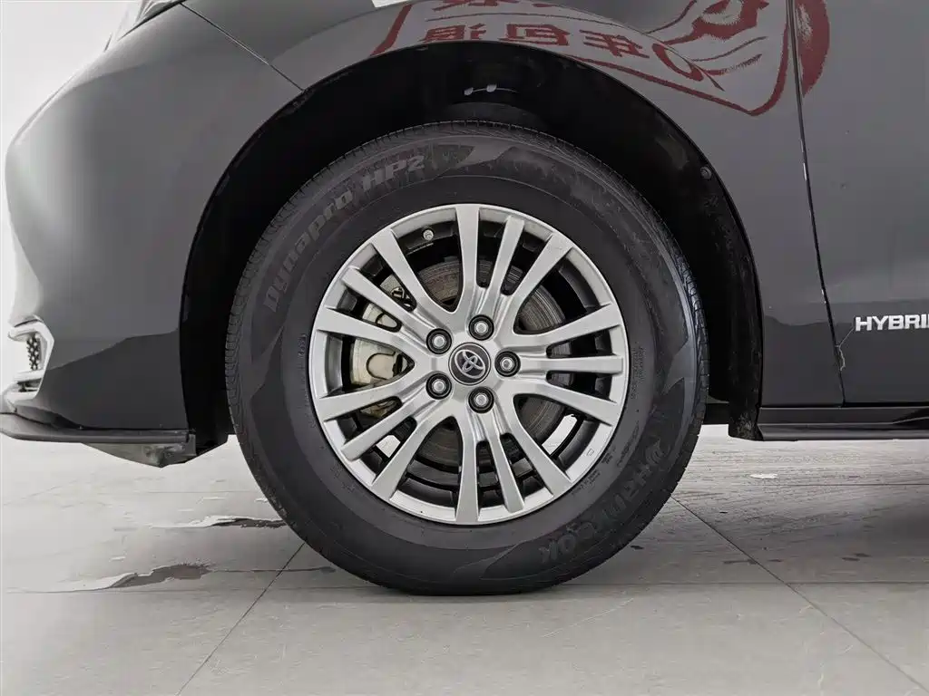 Toyota Sienna 2023 2.5L Hybrid Comfort Edition фото 17
