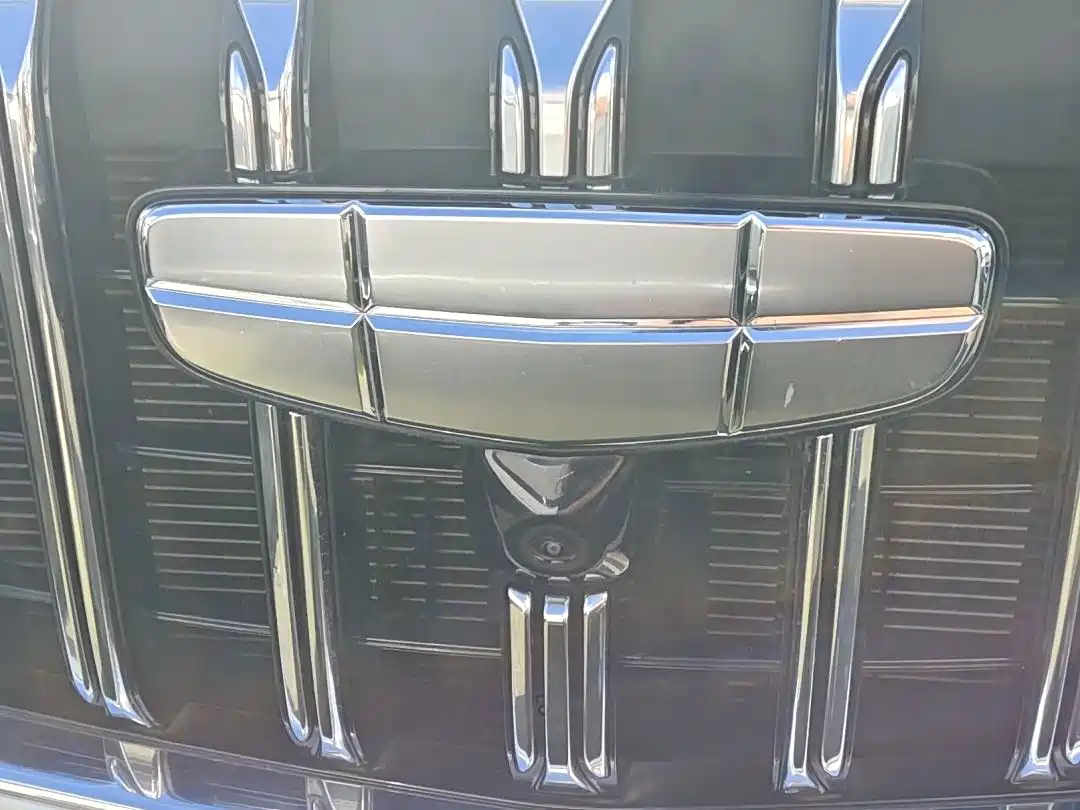 Photo 2 - Geely Preface