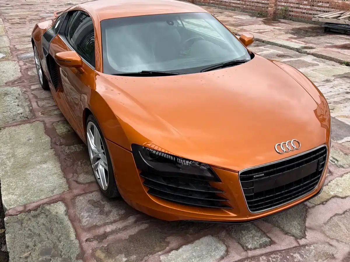 Audi R8 2014 4.2 FSI quattro фото 2