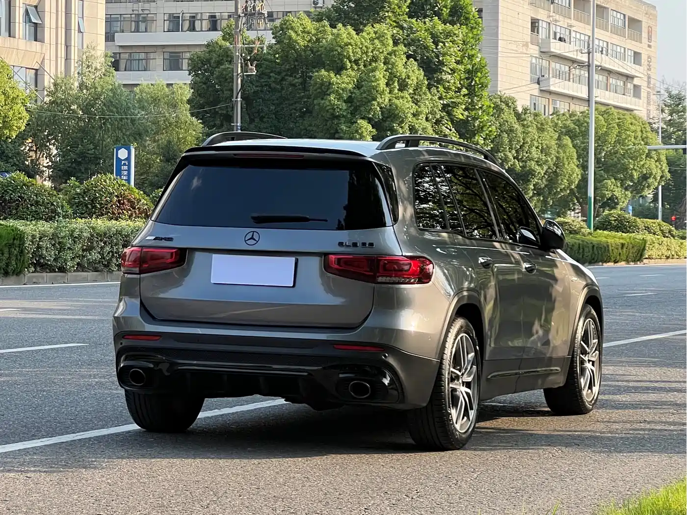 Mercedes-Benz GLB AMG 2023 Model AMG GLB 35 4MATIC фото 3