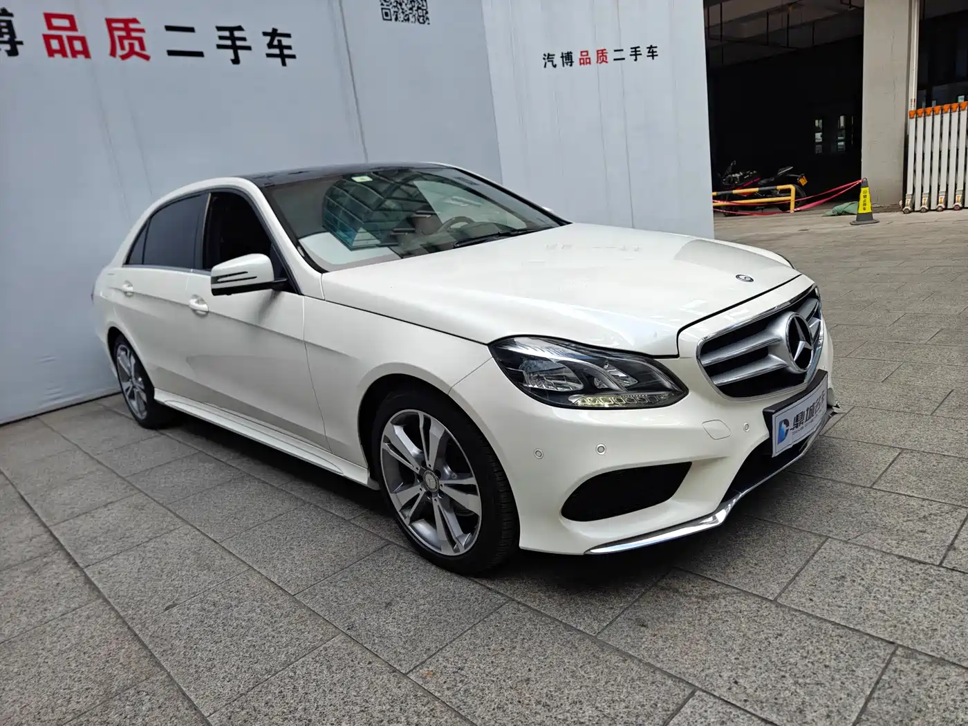 Mercedes-Benz E-Class 2015 E 320 L Sport 4MATIC фото 3