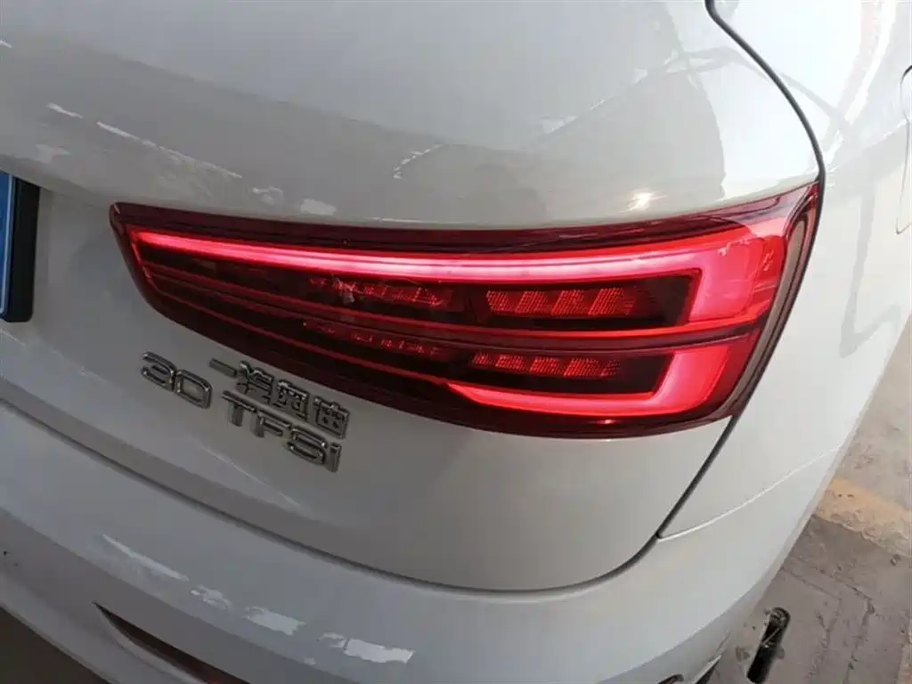 Audi Q3 2018 30th Anniversary Edition 30 TFSI Fashion фото 8