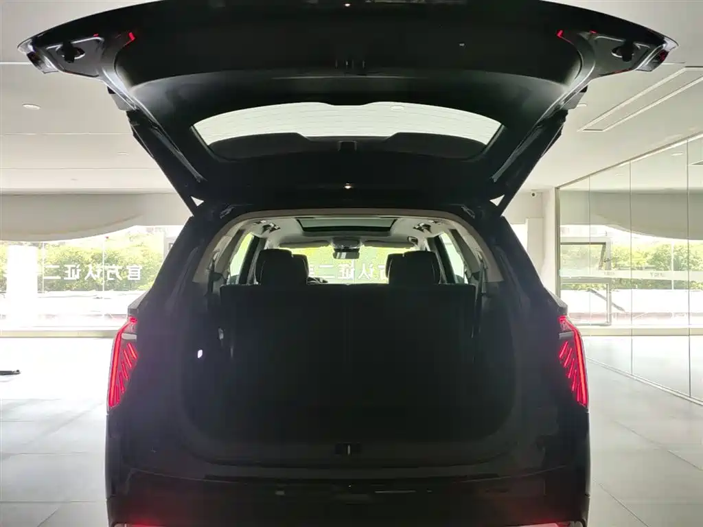 Hongqi HS7 PHEV 2024 2.0T PHEV 4WD Flagship Edition 6-seater фото 19