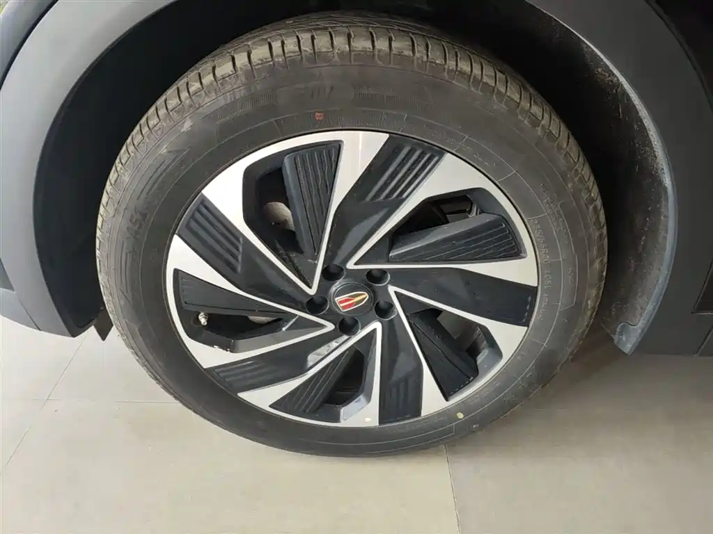 Hongqi HS7 PHEV 2024 2.0T PHEV 4WD Flagship Edition 6-seater фото 23
