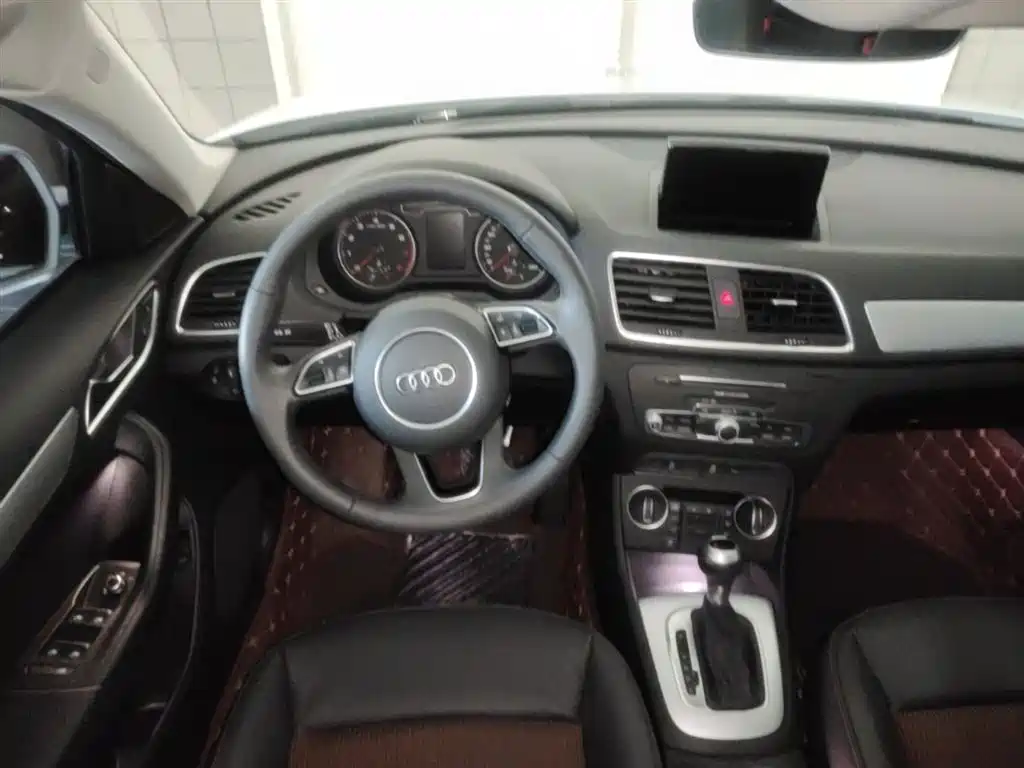 Audi Q3 2018 30th Anniversary Edition 30 TFSI Fashion фото 17