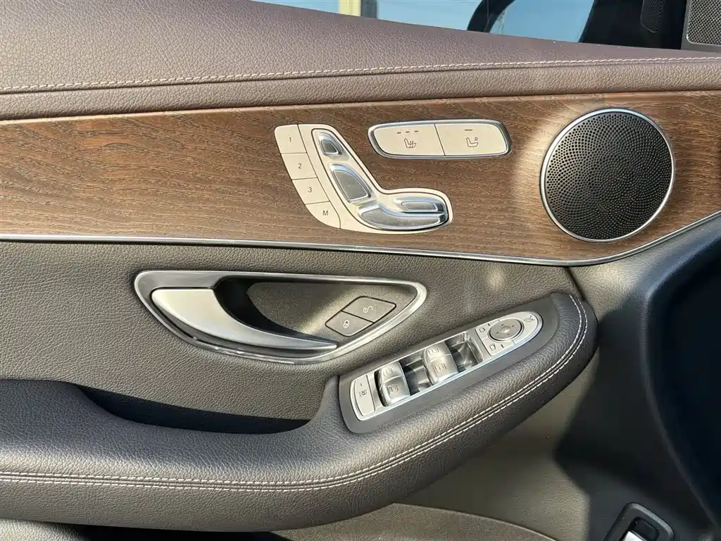 Mercedes-Benz GLC 2021 GLC 260 L 4MATIC Luxury фото 17