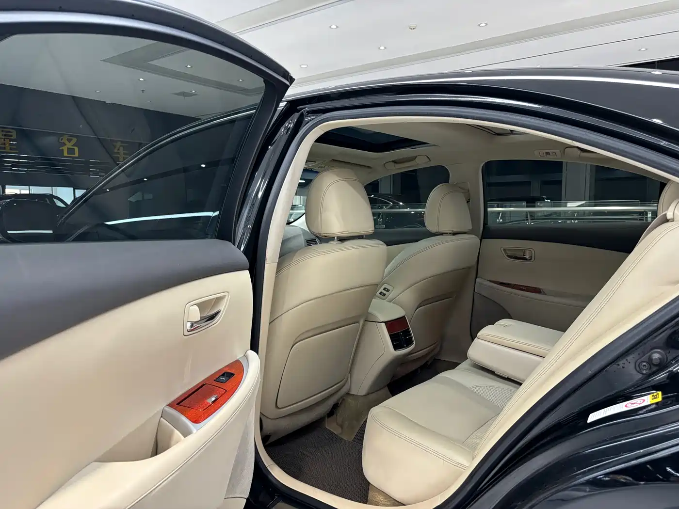 Lexus ES 2010 350 Premium Edition фото 8
