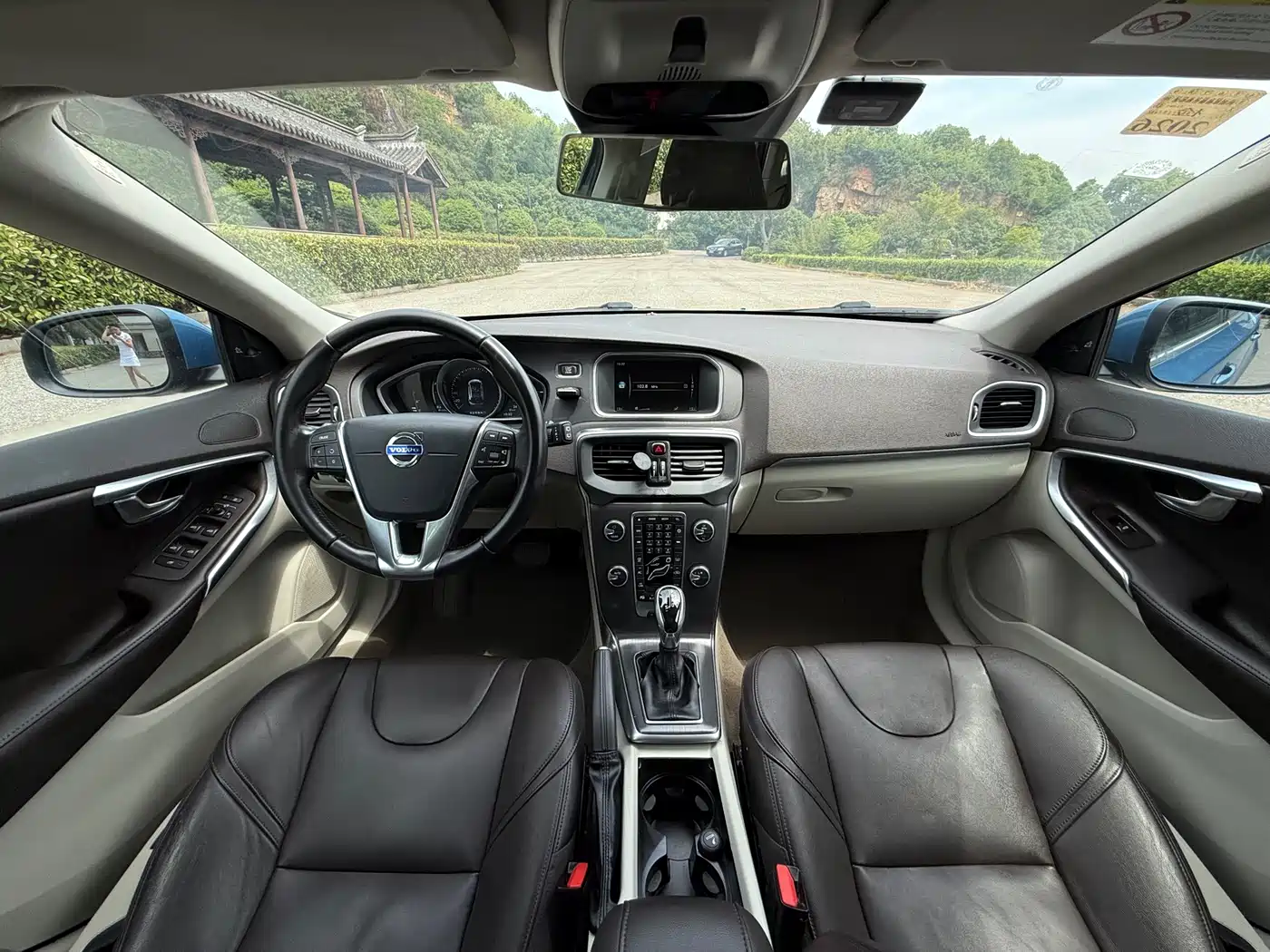 Фото 9 - Volvo V40