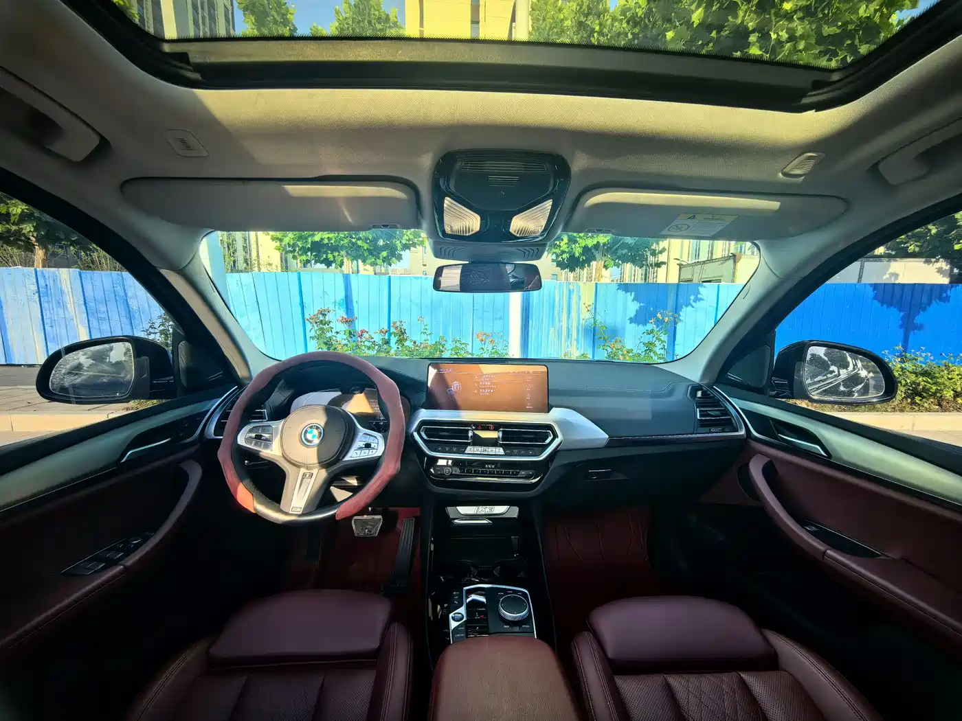 BMW iX3 2024 Innovation Leader фото 9