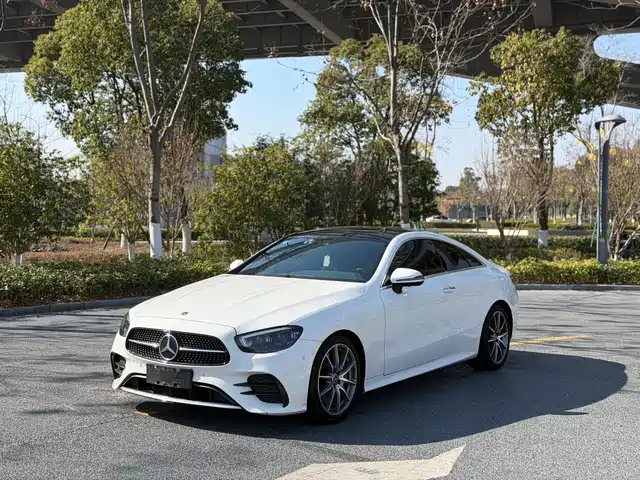 MERCEDES-BENZ E CLASS