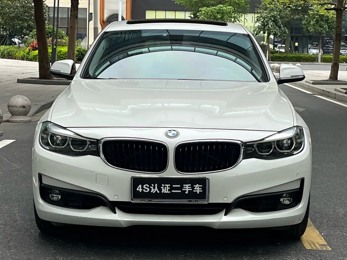 BMW 3 Series GT 2019 320i Fashion Model фото 2
