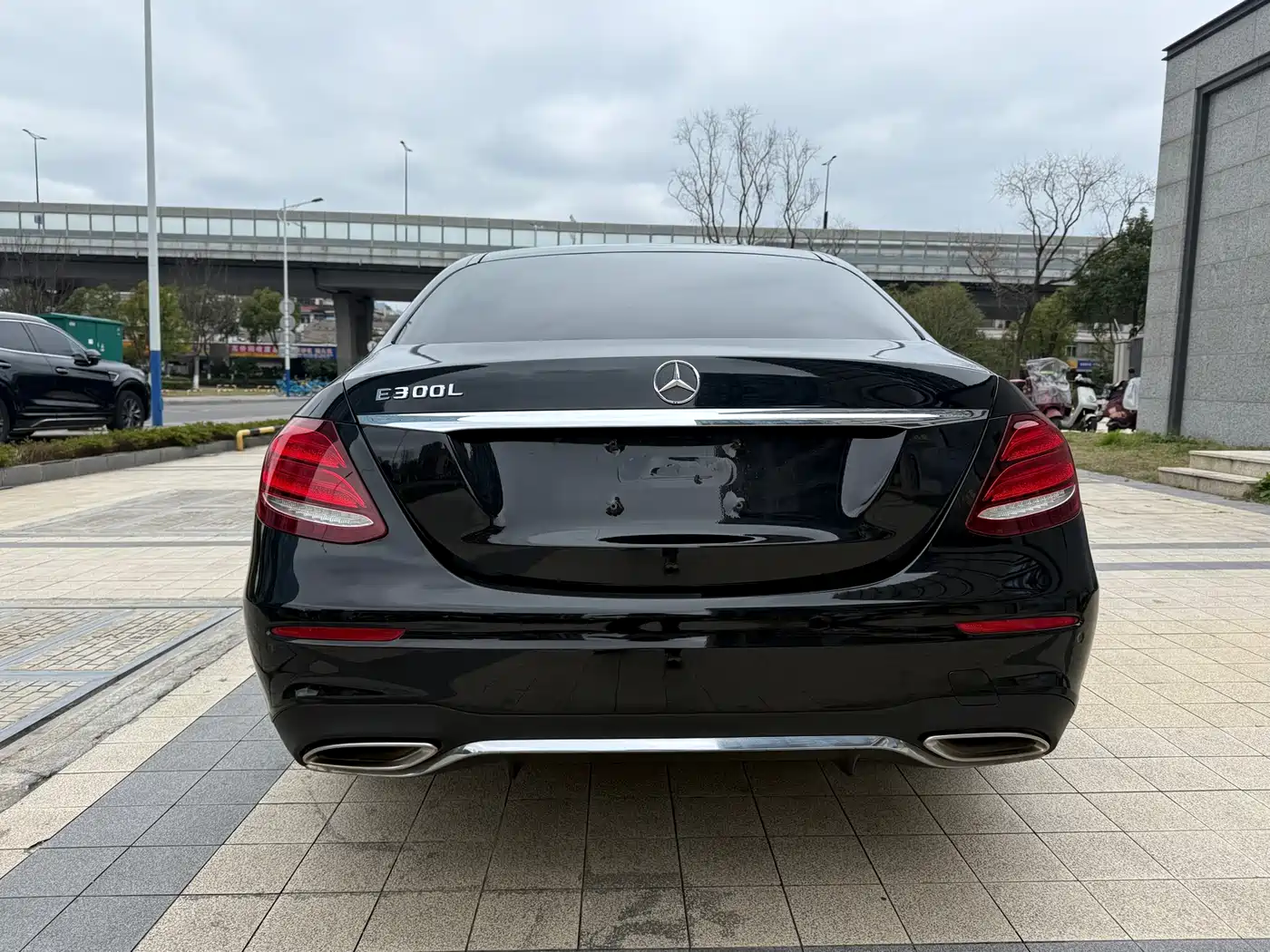 Mercedes-Benz E-Class 2019 E 300 L Fashion фото 15