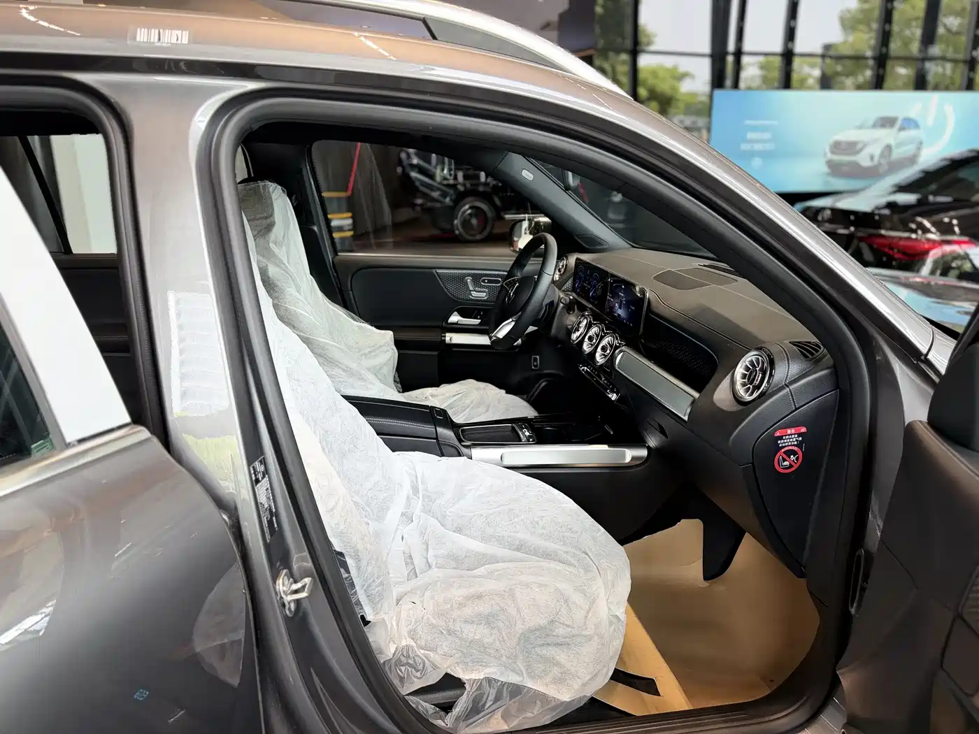 Mercedes-Benz EQB 2025 EQB 260 фото 9