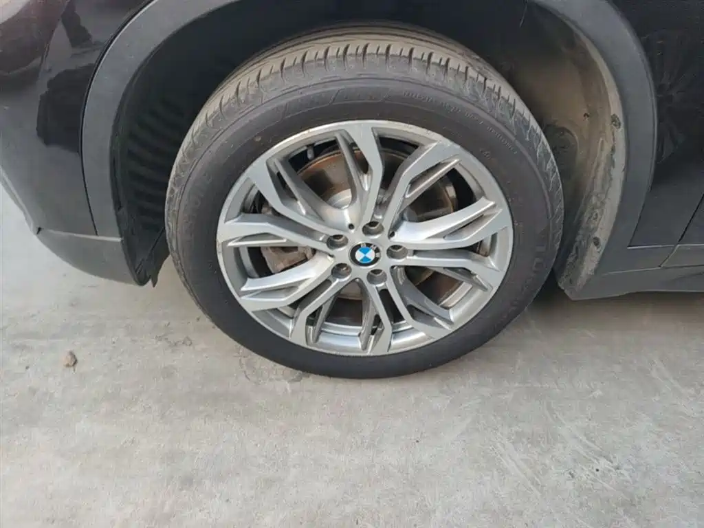 BMW X1 2018 sDrive20Li Leading Model фото 23