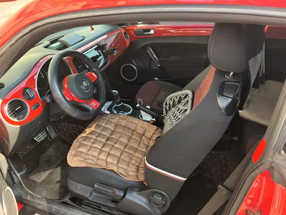 Volkswagen Beetle 2015 180TSI фото 9