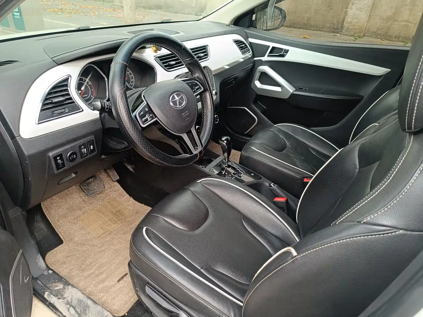 JAC Motors Refine S2 2015 2015 1.5L CVT Luxury Smart