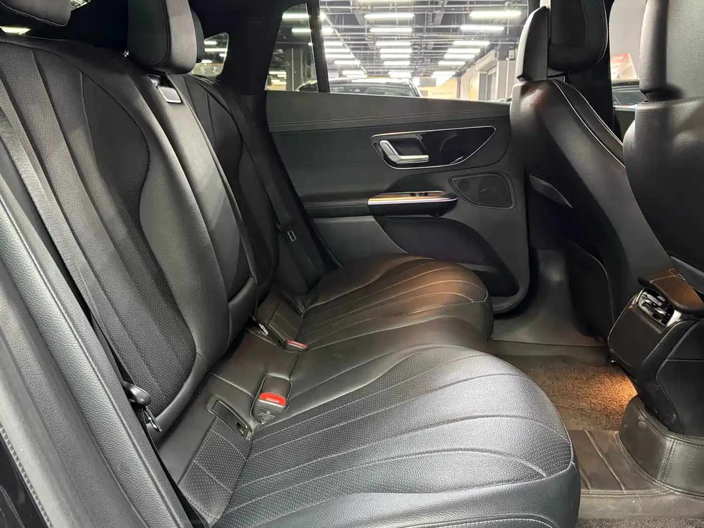 Mercedes-Benz EQE 2022 350 Luxury Edition фото 19