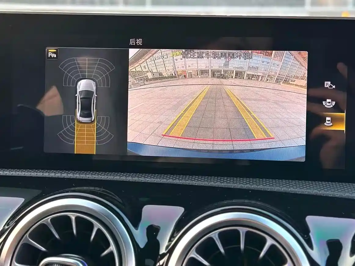 Mercedes-Benz A-Class AMG 2019 AMG A 35 L 4MATIC Pioneer Special Edition фото 11