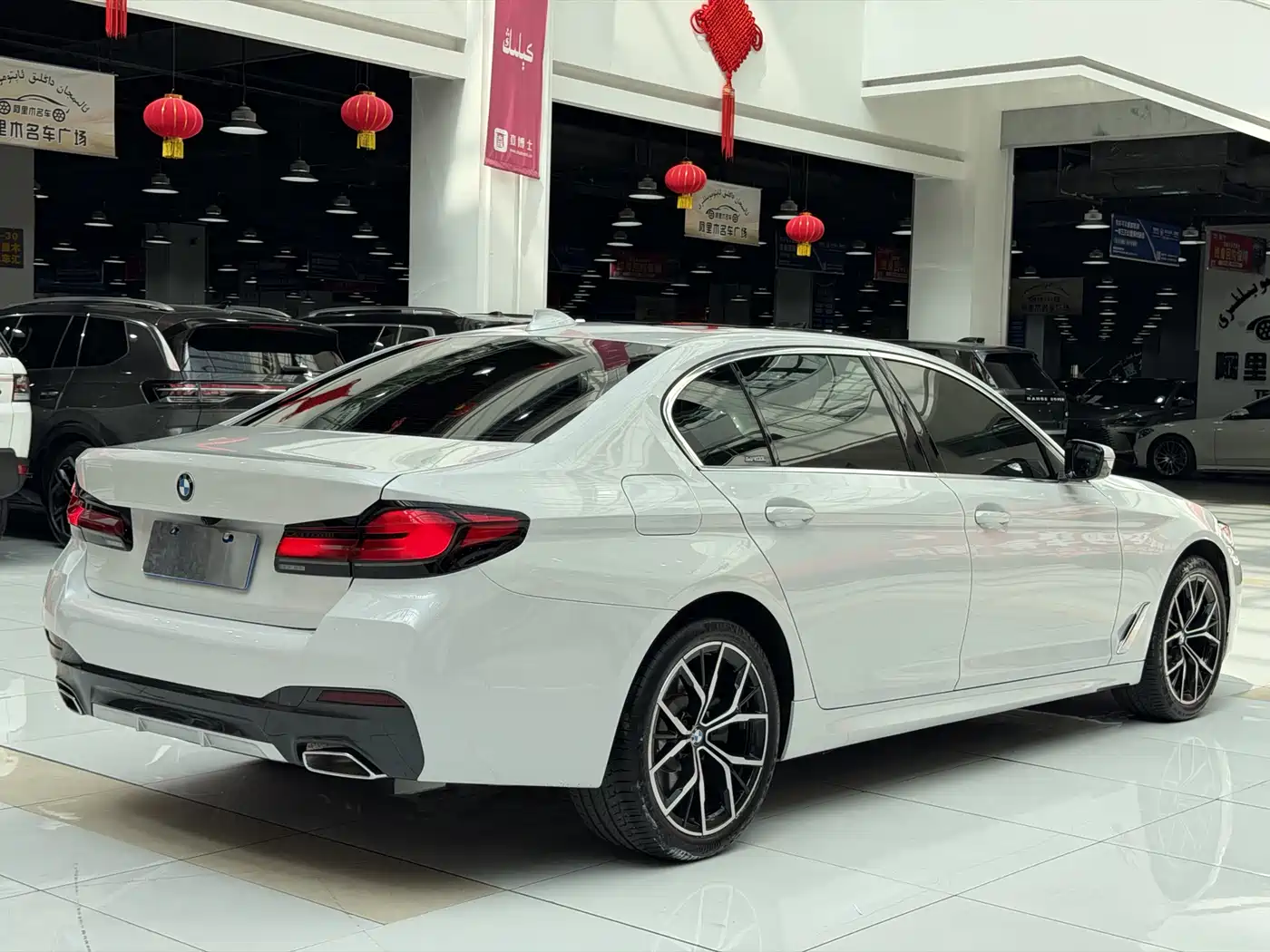 BMW 5 Series 2023 530Li Premium M Sport Package фото 19