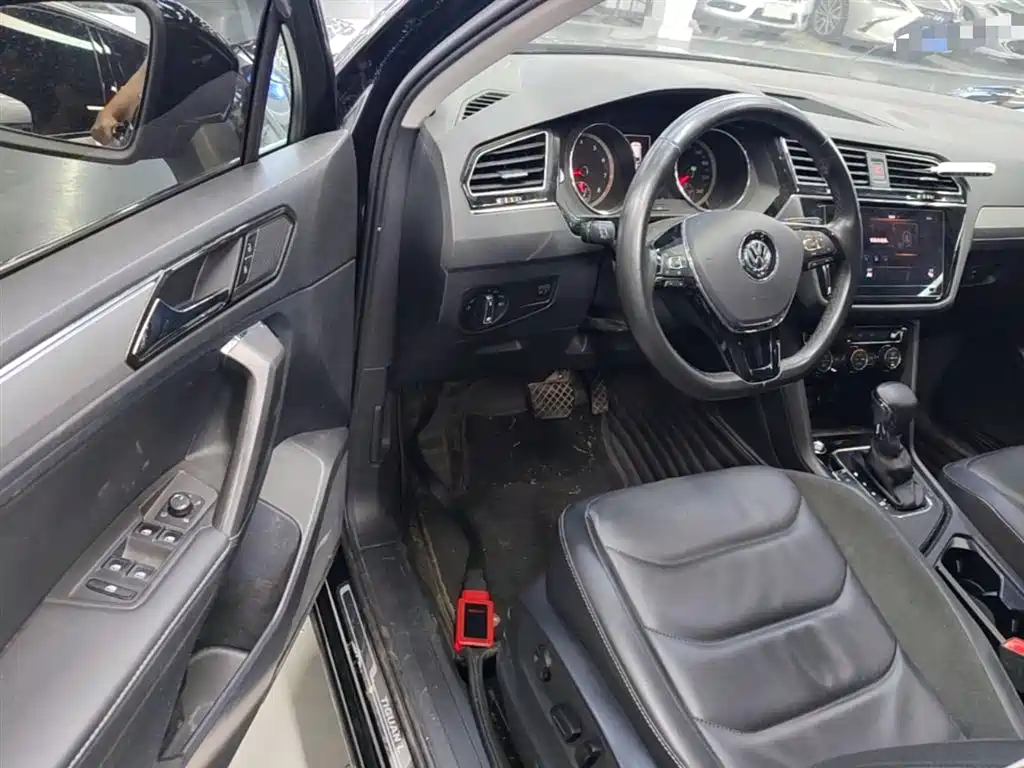 Volkswagen Tiguan L 2020 330TSI Auto 2WD Panorama Comfort China VI фото 16