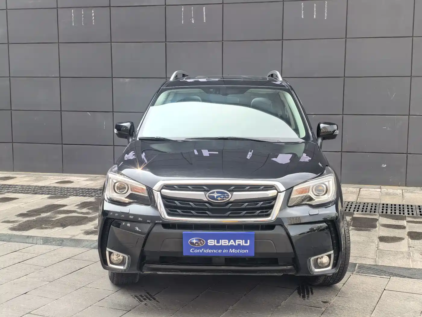 Subaru Forester 2016 2.5i Prestige Navigation Edition фото 2