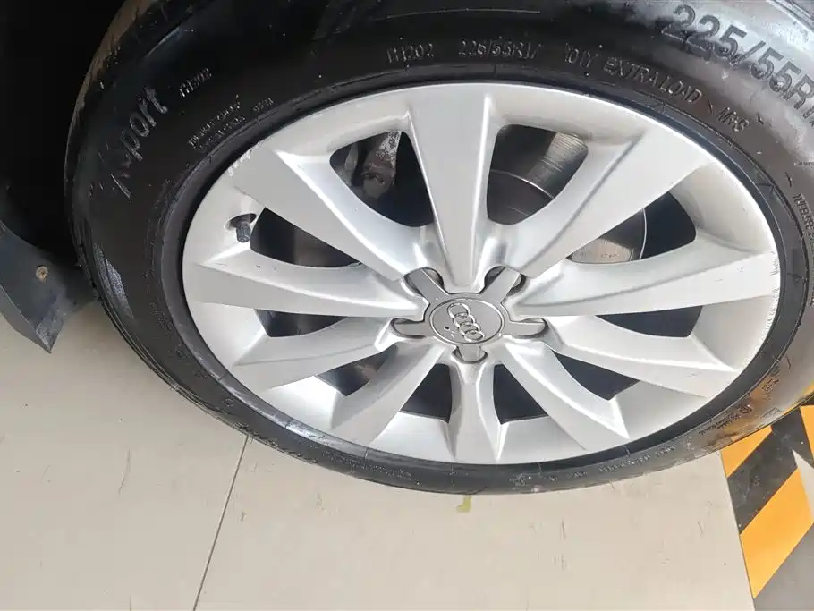 Audi A6L 2012 30 FSI Comfort фото 6