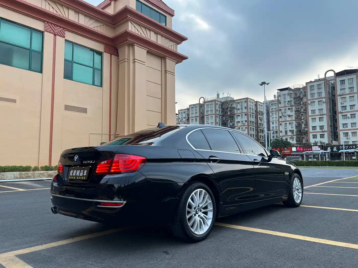 BMW 5 Series 2017 525Li Luxury Design Package фото 4
