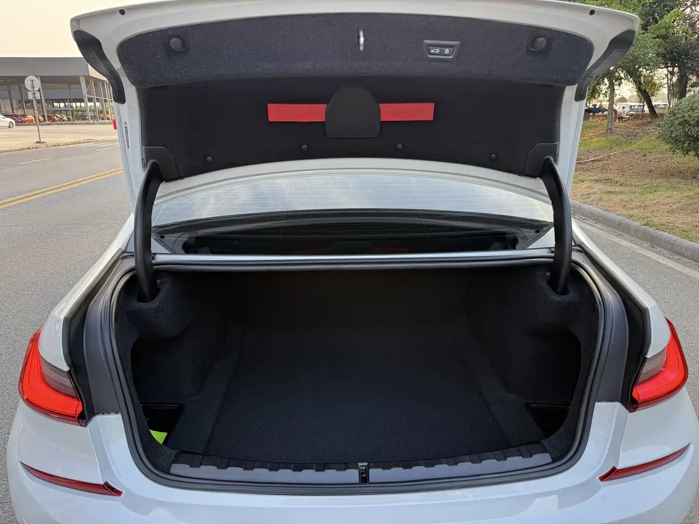 BMW 3 Series 2022 Facelift 325Li M Sport Package фото 17