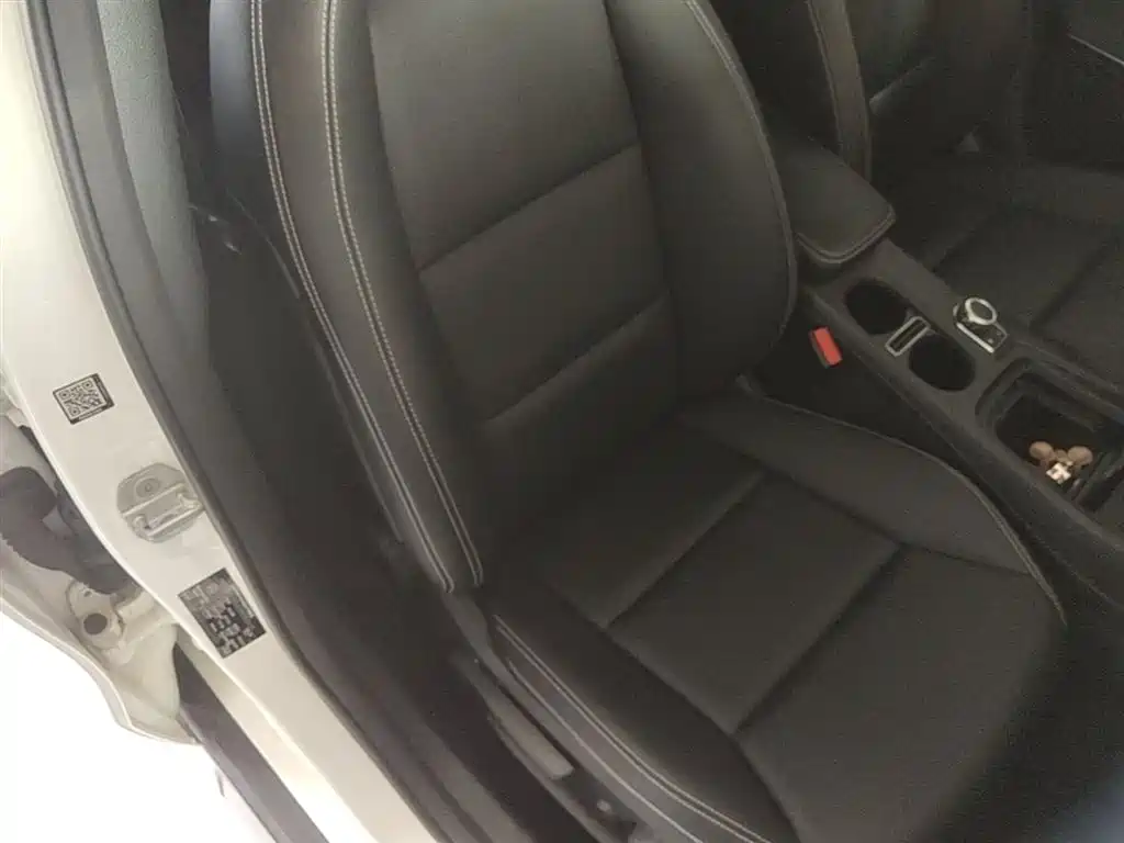 Mercedes-Benz GLA 2016 GLA 200 Fashion фото 25