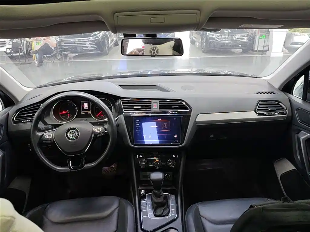 Volkswagen Tiguan L 2020 330TSI Auto 2WD Panorama Comfort China VI фото 10