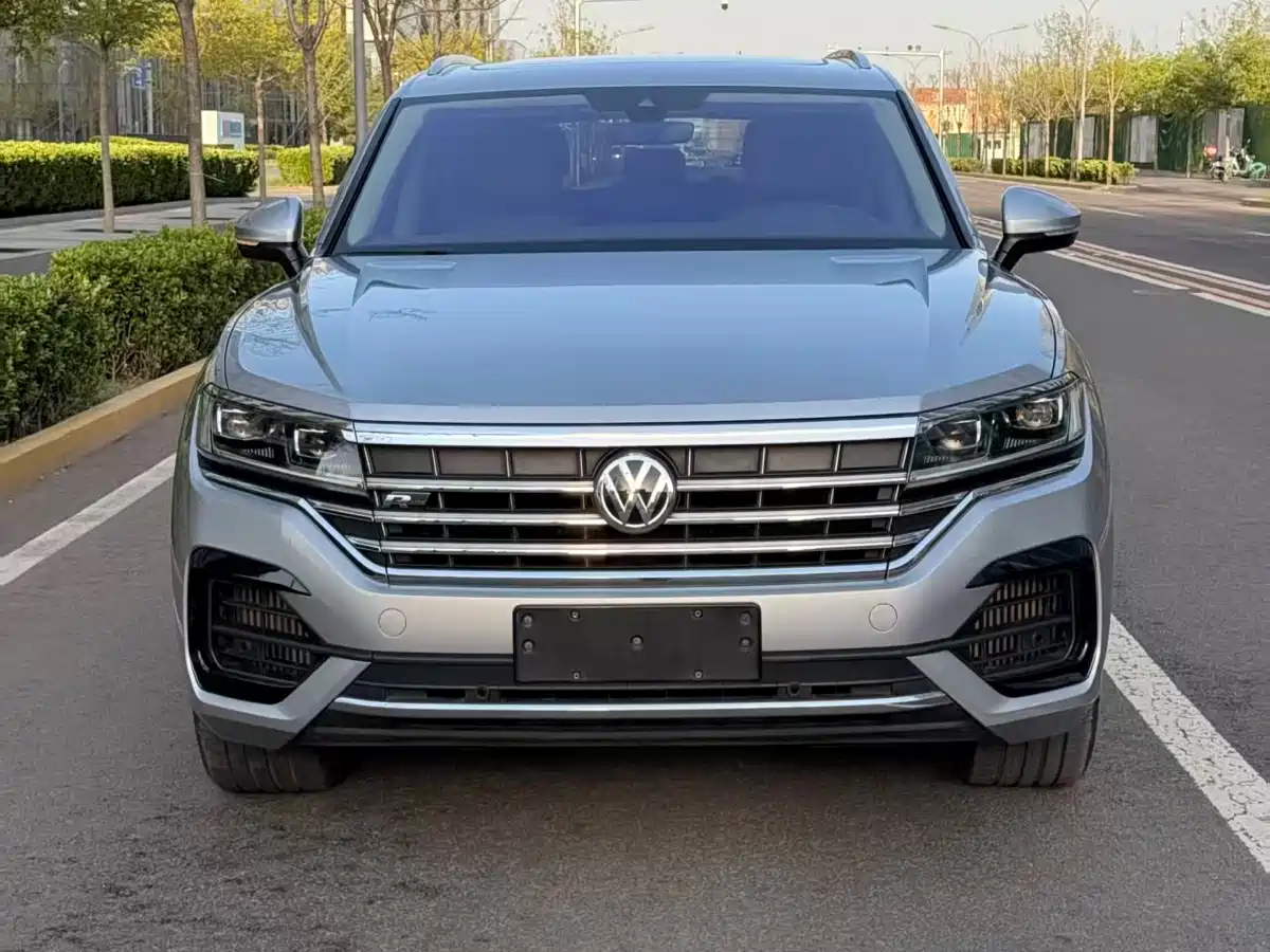Volkswagen Touareg 2020 3.0TSI Enjoyment Edition China VI фото 2
