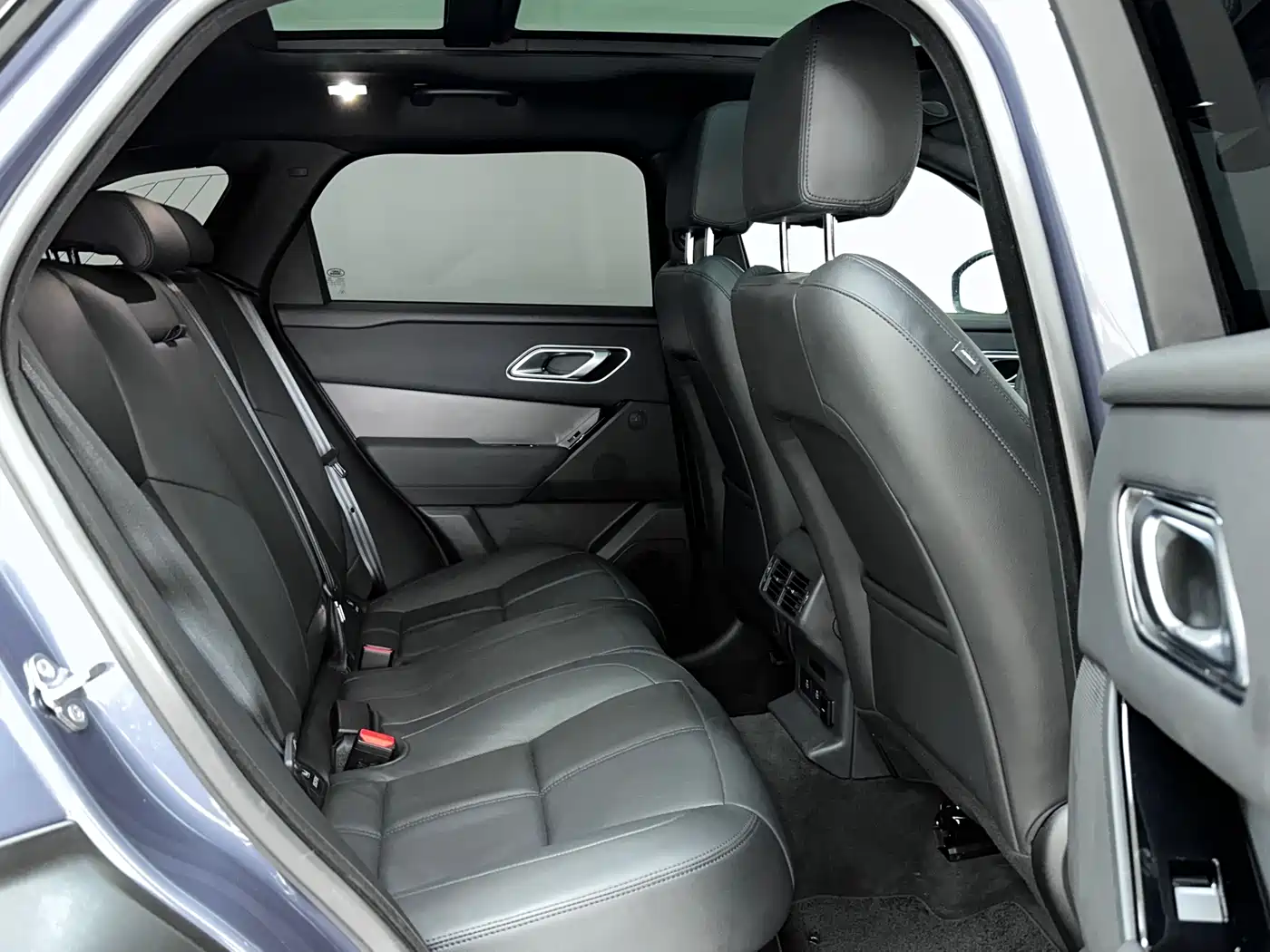 Land Rover Range Rover Velar 2024 Dynamic SE фото 13