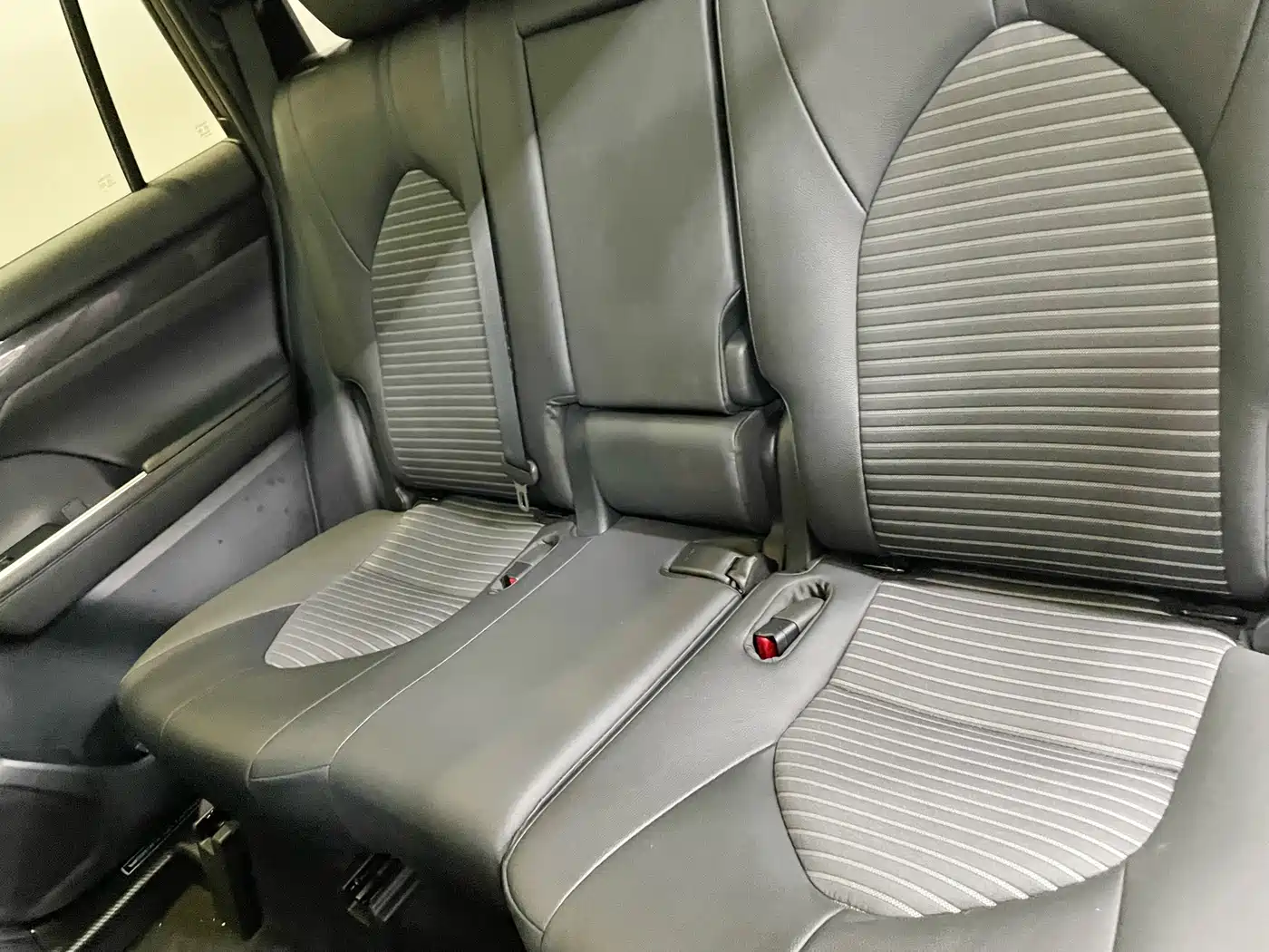 Toyota Crown Kluger 2023 2022 2.5L HEV 4WD Premium Edition