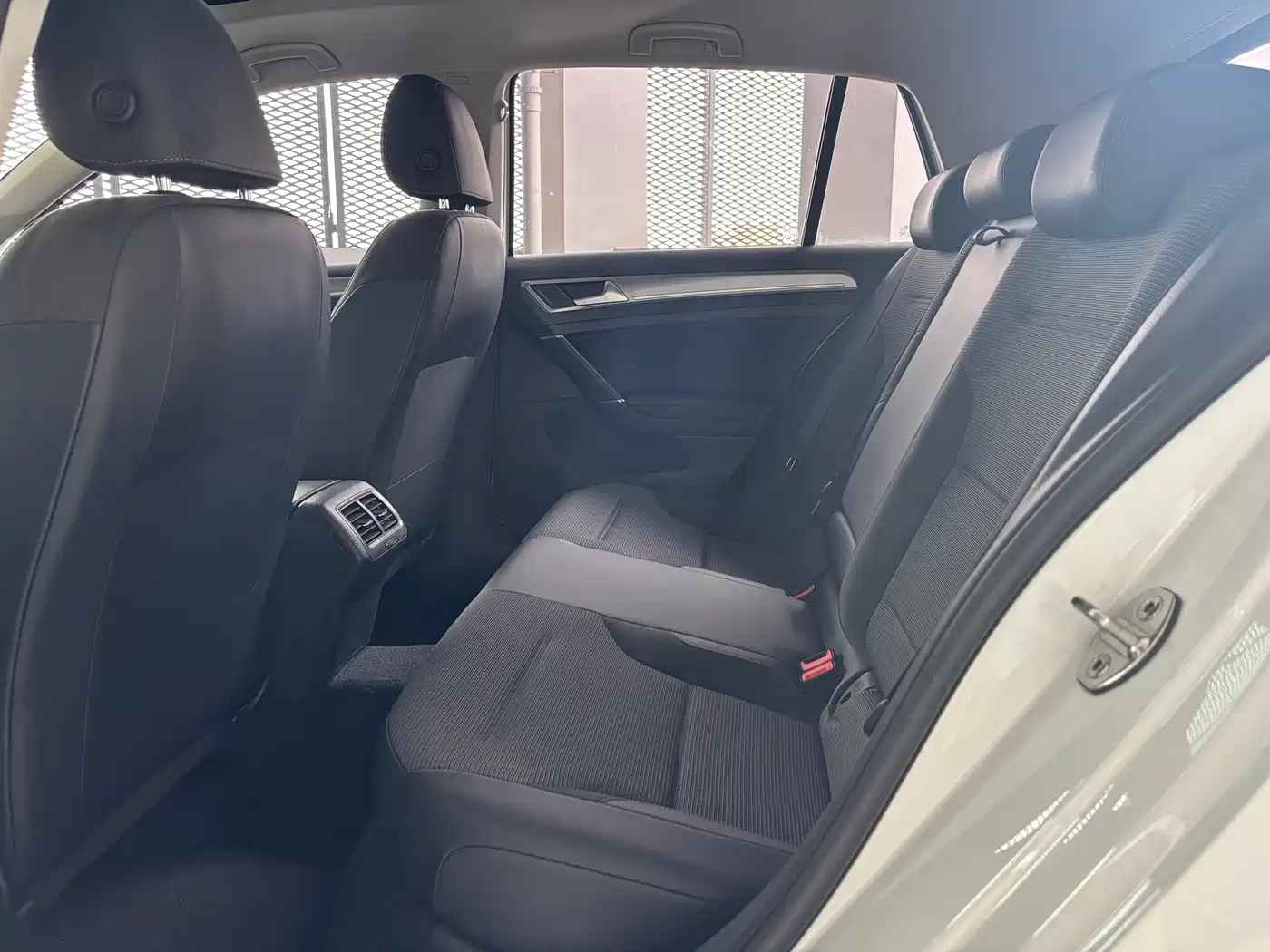 Volkswagen Golf 2018 1.6L Automatic Comfort фото 8