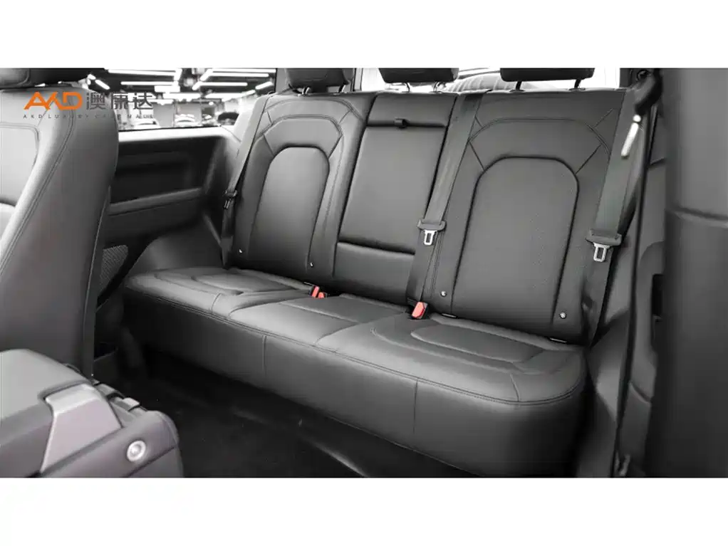 Land Rover Defender 2023 Facelift 90 3.0T P400 XS фото 7