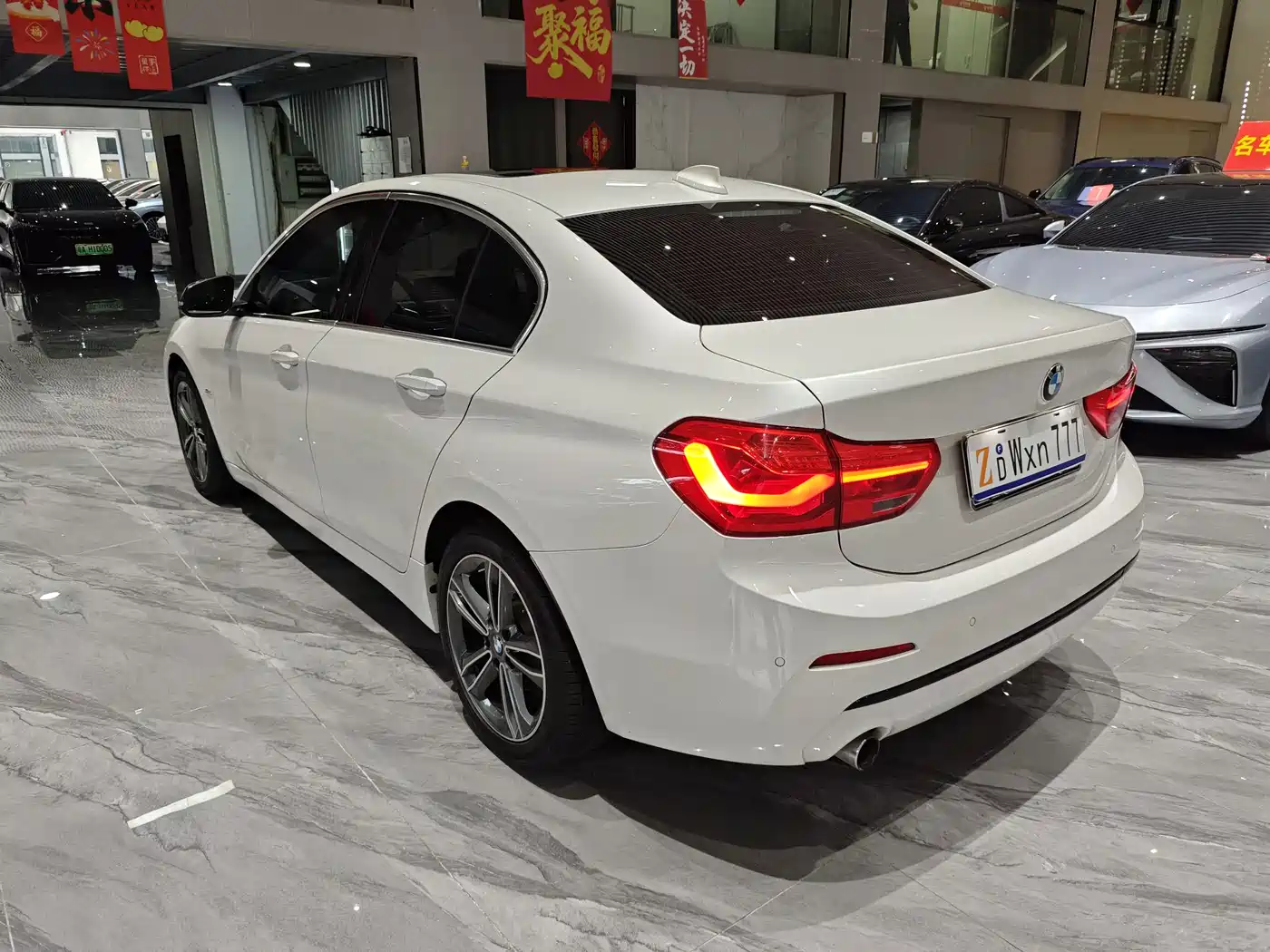 BMW 1 Series 2017 118i Sport фото 8