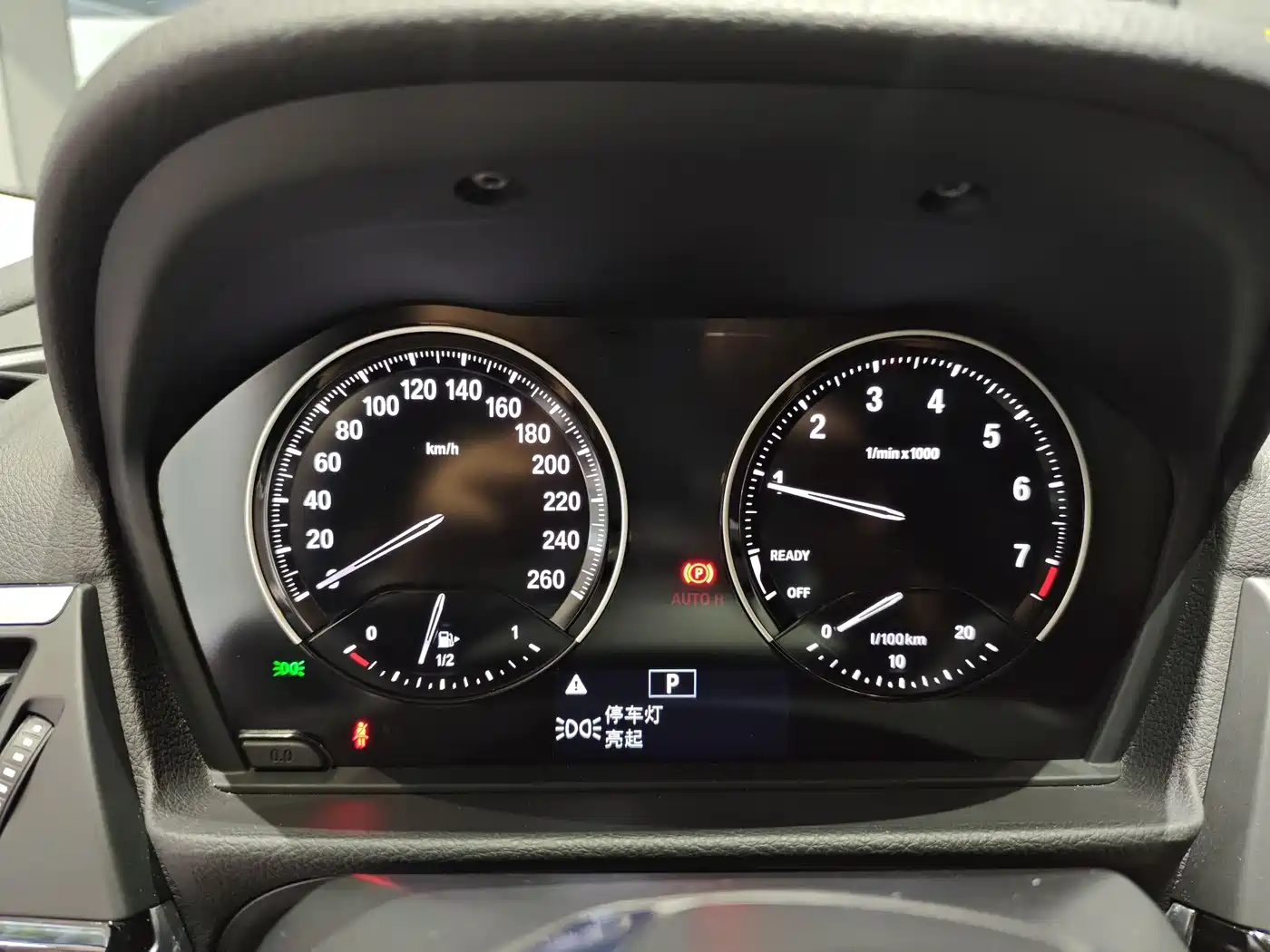 BMW 1 Series 2017 118i Sport фото 16