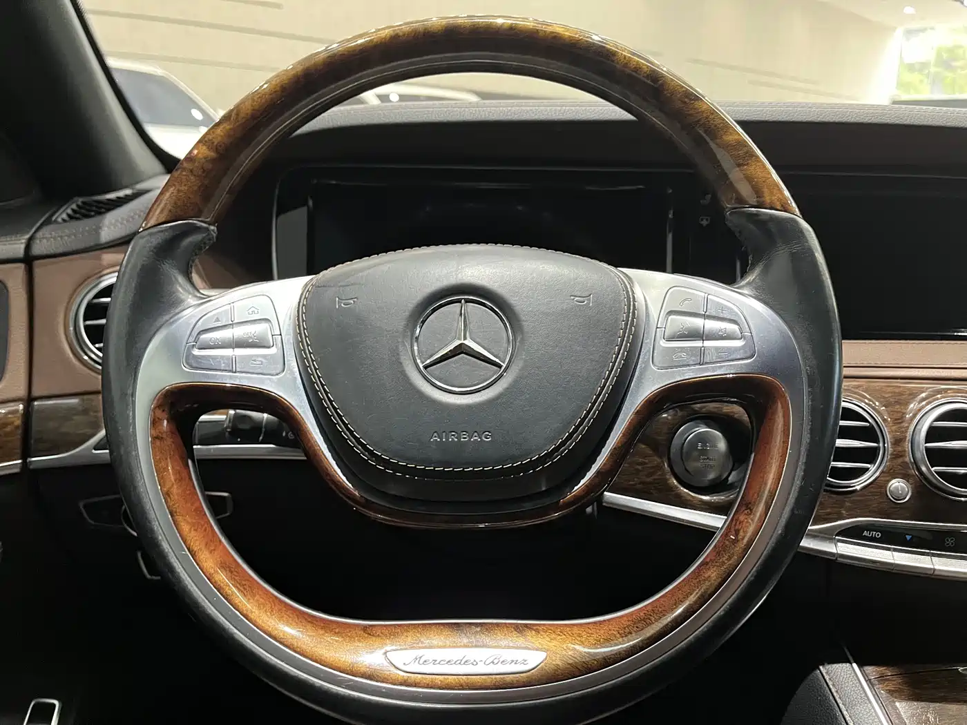 Mercedes-Benz S-Class 2014 S 320 L Business фото 12