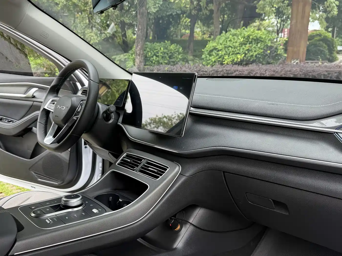 BYD Destroyer 05 2024 Glory Edition DM-i 55KM Luxury фото 12