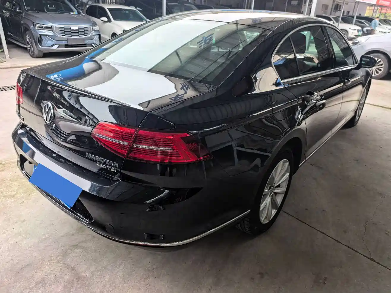 Volkswagen Magotan 2017 330TSI DSG Leading фото 15