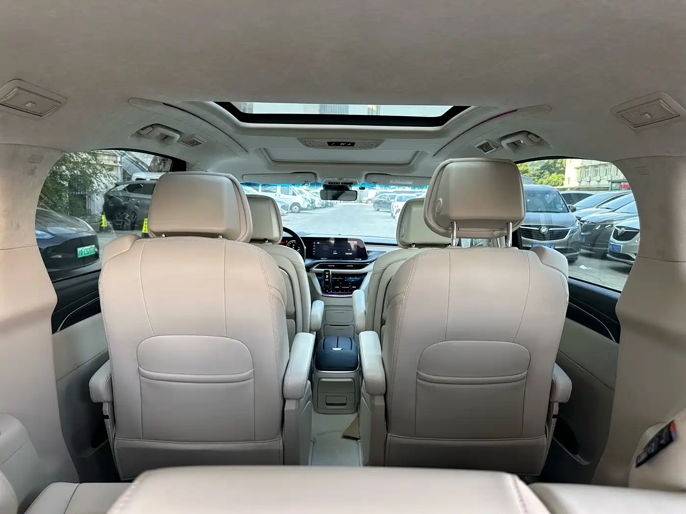Buick GL8 2021 Avenir Aivia 7-Seater Family Edition фото 11