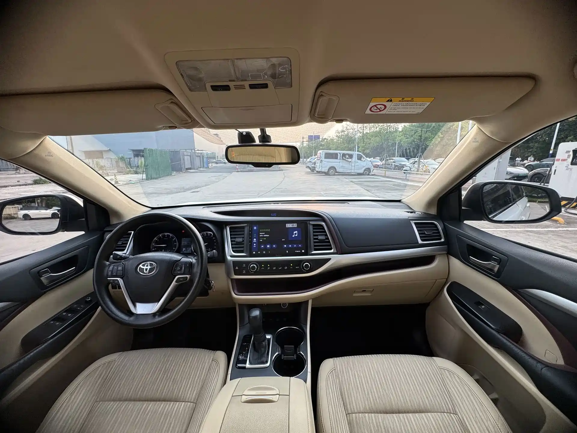 Фото 16 - Toyota Highlander