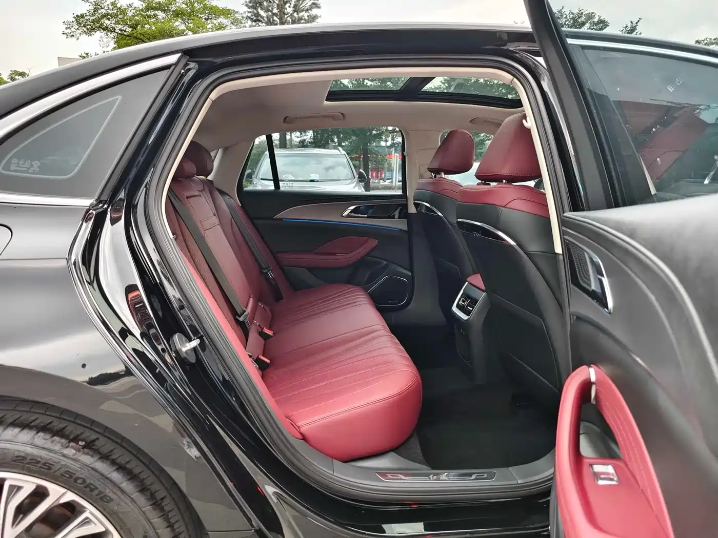 Hongqi H5 2023 2.0T Auto Smart Connect Flag Comfort фото 15