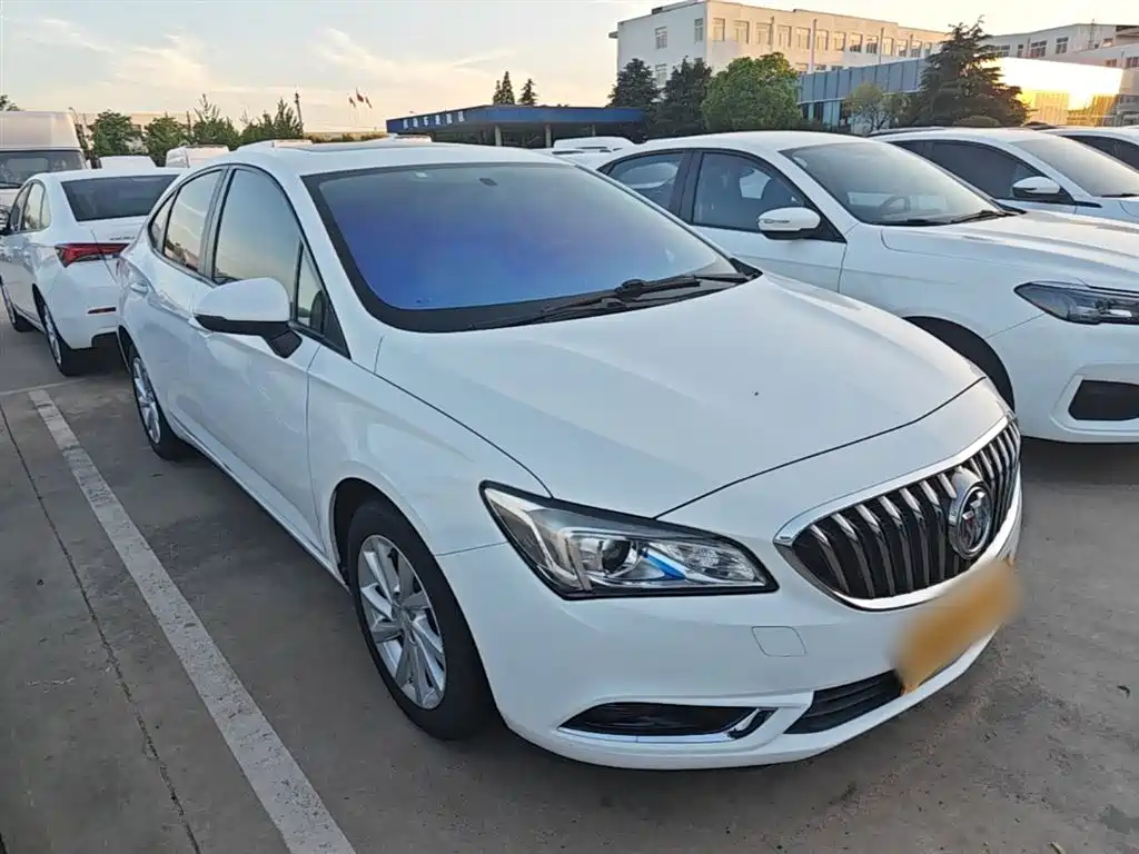 Buick Verano 2017 Sedan 15S Manual Progressive фото 4