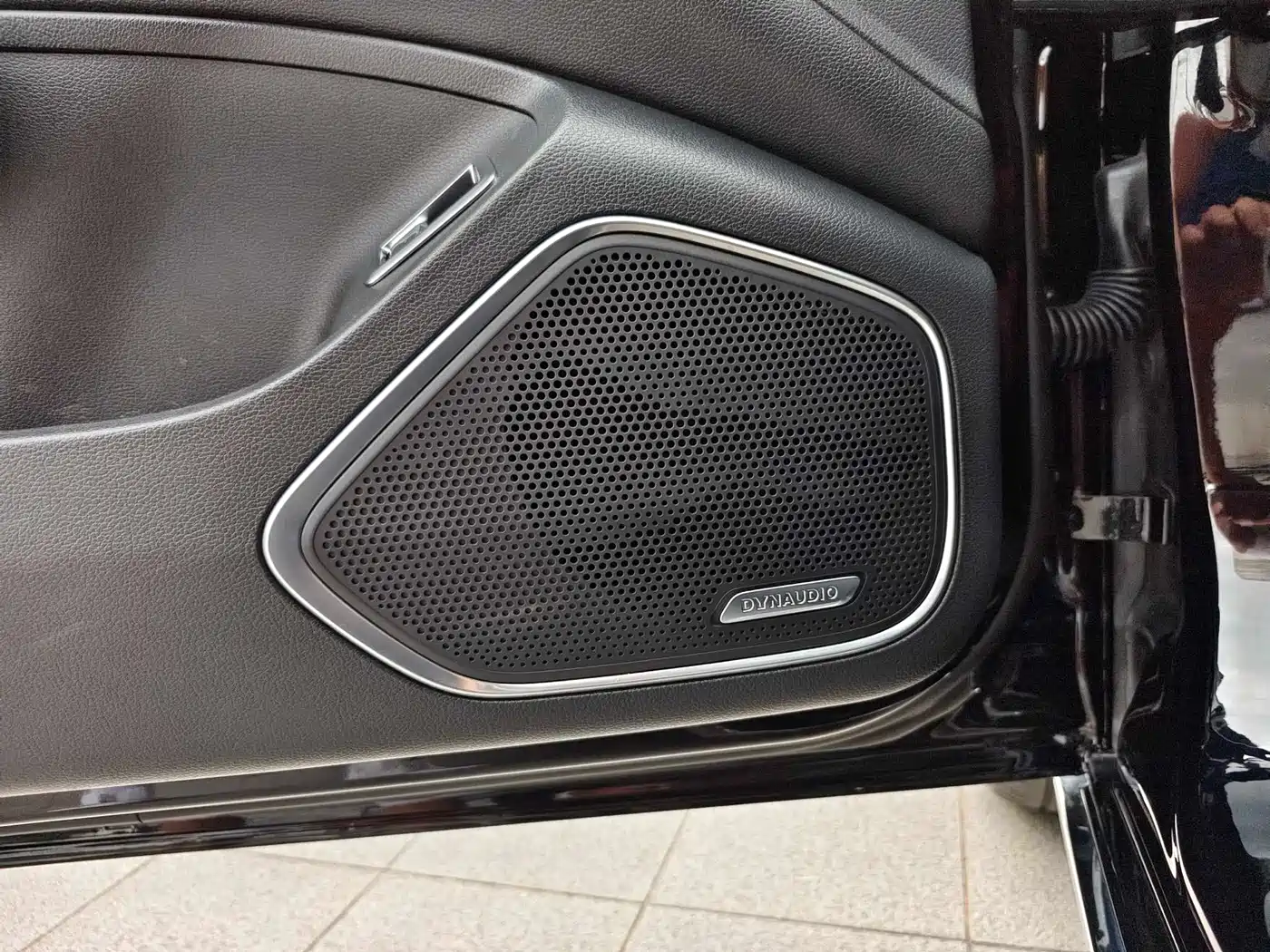 Hongqi H5 2023 2.0T Auto Smart Connect Flag Comfort фото 25