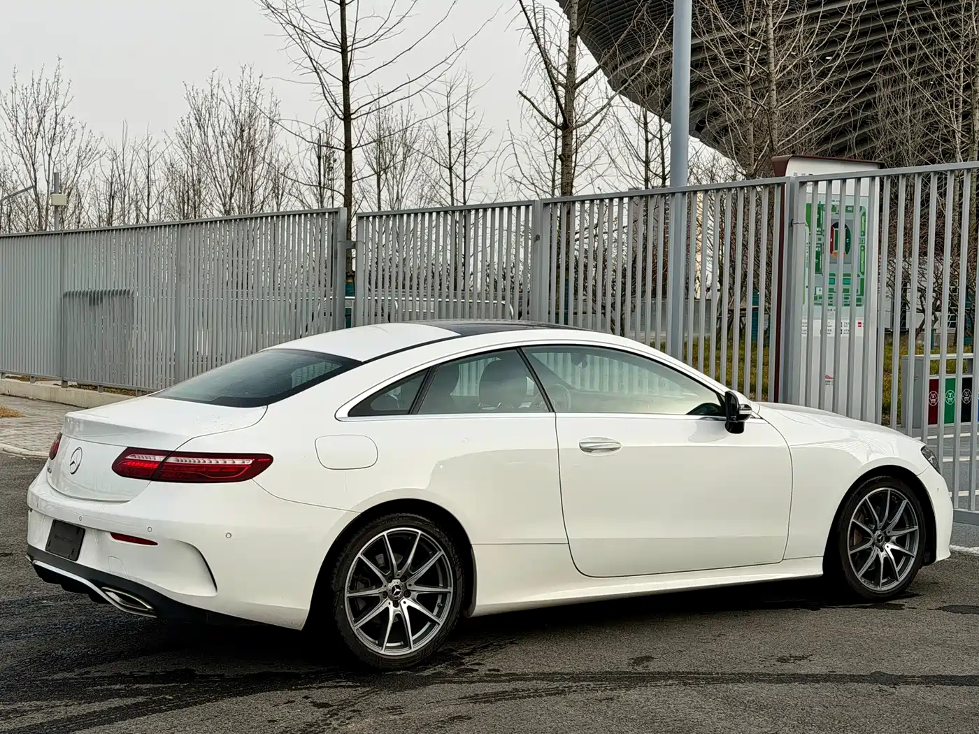 MERCEDES-BENZ E CLASS