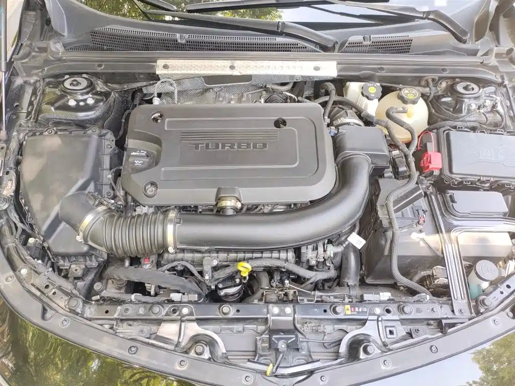 Chevrolet Malibu XL 2023 Redline 2.0T RS Connect Edition фото 17